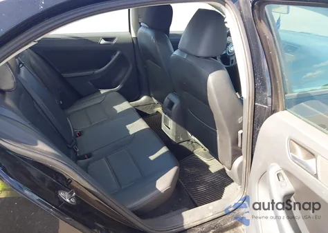 2014 Volkswagen Jetta 1.8T Se from USA, damaged, VIN 3VWB17AJ3EM225018